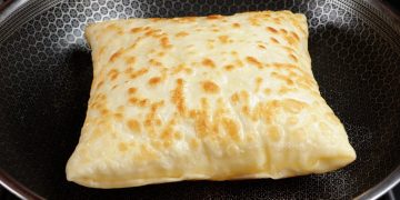 Turte cu brânză la tigaie
