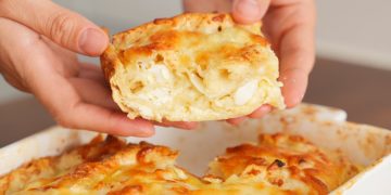 Plăcintă cu brânză foarte simplă și gustoasă – Plăcintă leneșă cu lavaș și brânză