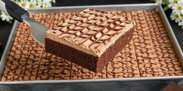 Prăjitură cu cacao, cafea și cremă de caramel